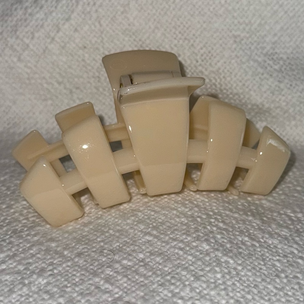 Large Almond Hair Clip